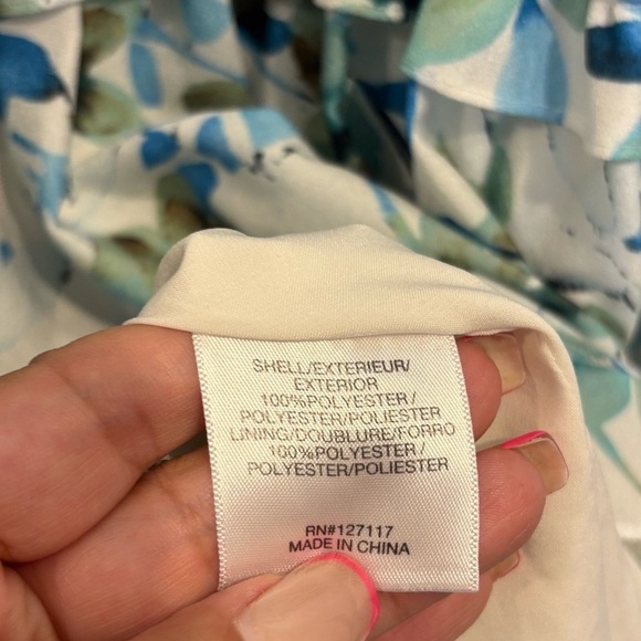 Badgley Mischka Blue Floral Ruffle Trim Dress
Size 8 - Picture 9 of 9